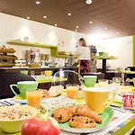 Ibis Styles 15 Lecourbe Párizs