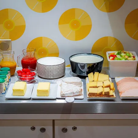 Ibis Styles 15 Lecourbe Szálloda 3*