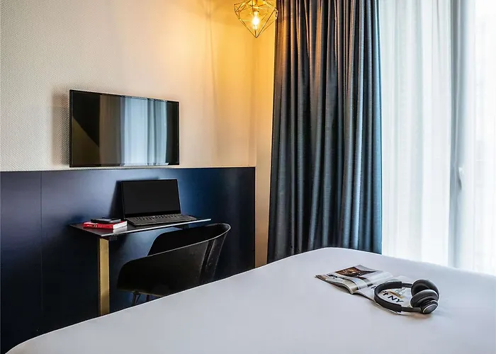 Ibis Styles 15 Lecourbe Hotel 3*