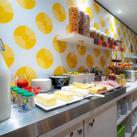 Ibis Styles 15 Lecourbe Hotel