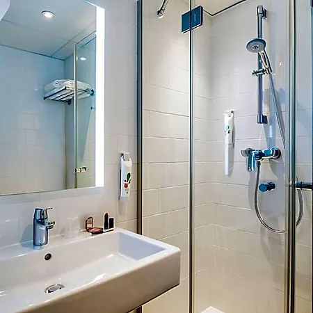 Hotel Ibis Styles 15 Lecourbe 3*