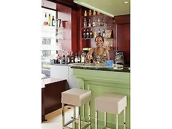 Hotel Ibis Styles 15 Lecourbe 3*