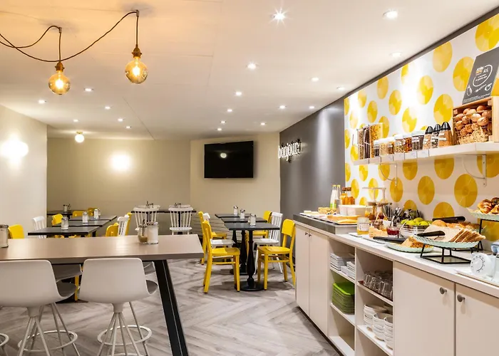 Hotel Ibis Styles 15 Lecourbe 3*