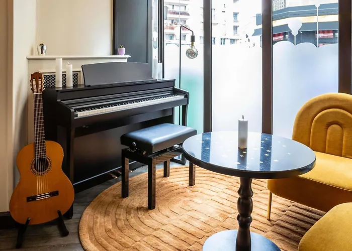 Ibis Styles 15 Lecourbe Hotel